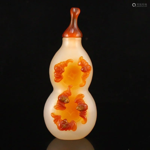 Agate Low Relief Fortune Bat Design Gourd Shape Snuff Bottle