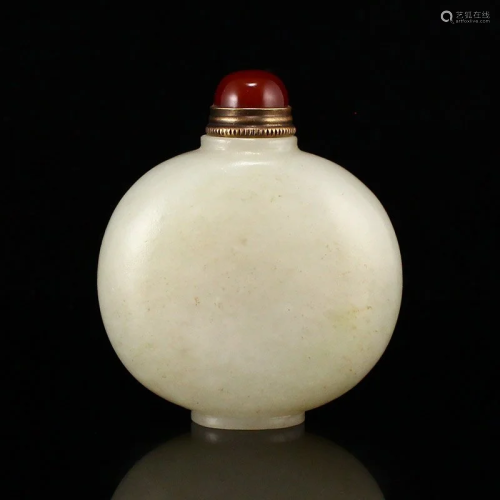 Chinese Natural Hetian Jade Snuff Bottle