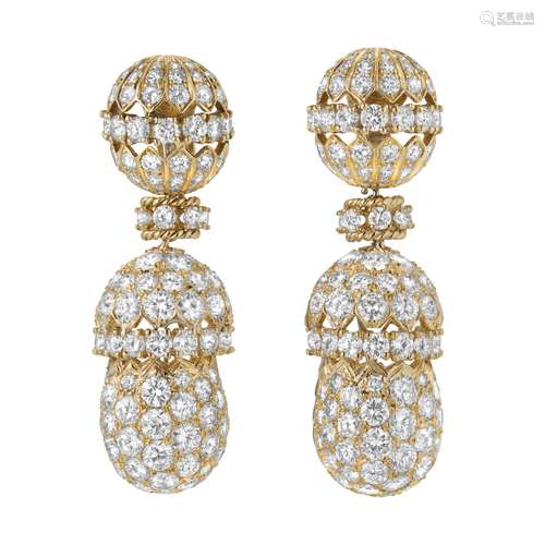 VAN CLEEF & ARPELS DIAMOND EARRINGS