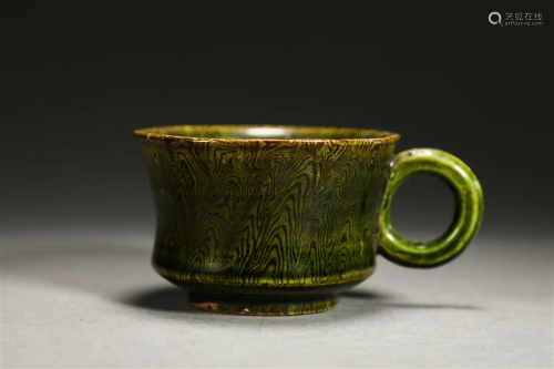 Tang Dynasty gallows green glaze cup