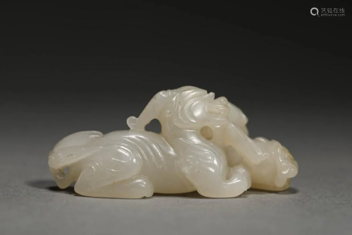 White jade letter beast of Ming Dynasty