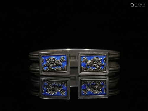 CHINESE SILVER BANGLE WITH BLUE ENAMEL CAST WITH 'QILIN...