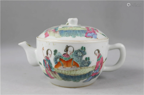 A Chinese Famille Rose Porcelain Tea Pot with Lid