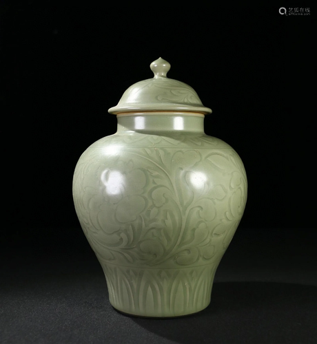 A Chinese Celadon Glazed Porcelain Vase with Lid