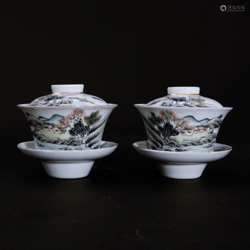 A pair of famille rose bowls in Qing Dynasty