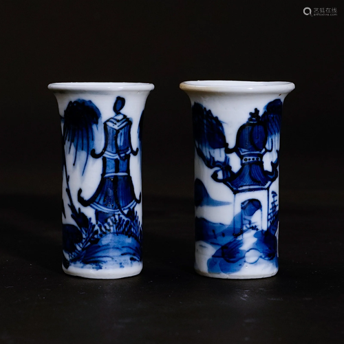 A pair of underglaze blue cups in Qing Dynasty