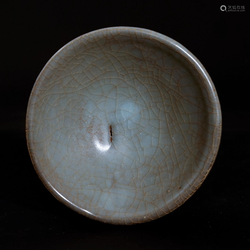 A celadon cup from Longquan warein Song Dynasty