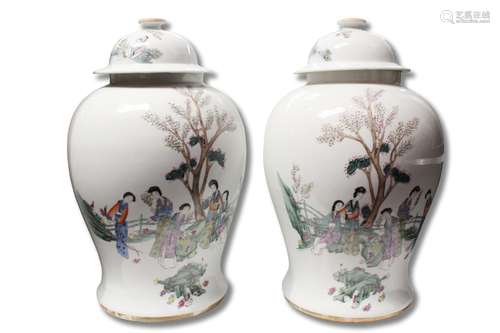 Pair of Chinese Famille Rose Porcelain Lid Jar