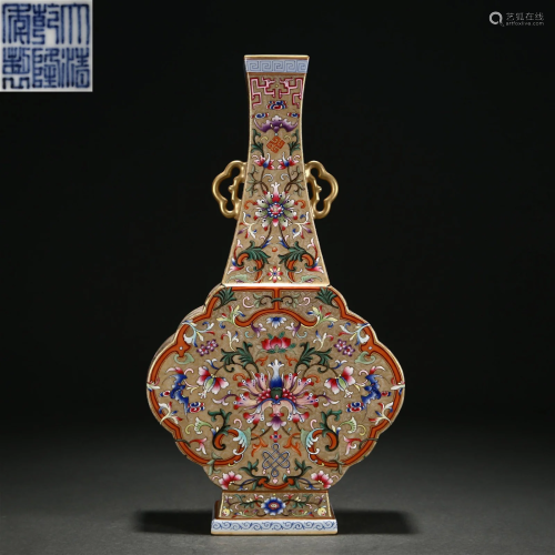 A Chinese Falangcai Floral Vase