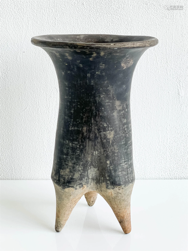 Chinese Neolithic Pottery Tripod Vessel, Li