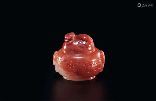 明 红玛瑙雕螭龙钮盖罐