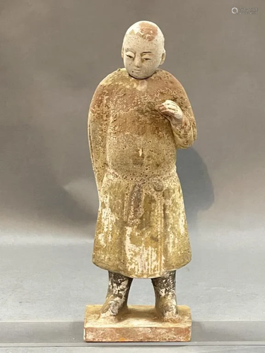 A Han Dynasty Pottery Statue