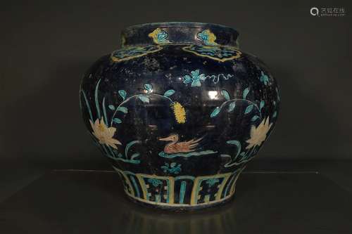 A Fine Fahuacai Lotus Pond Mandarin Ducks Pot