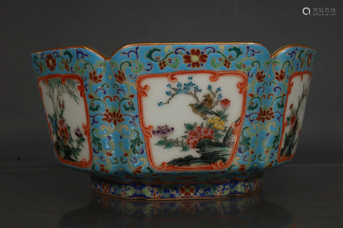 A Fine Famille Rose Flower&Bird Bowl