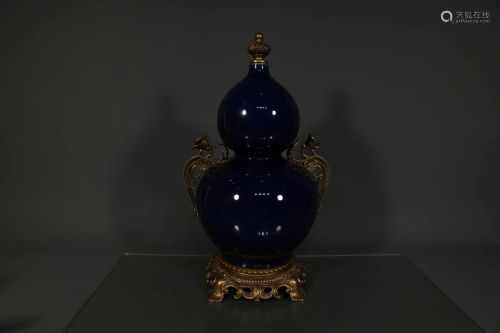 A Deep-Blue-Glazed Gourd-Shaped Vase Inlayed with Designed C...