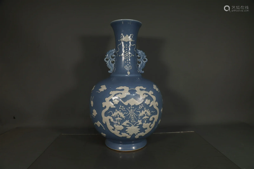 A Wonderful Sky-Blue Glazed White-Flower Cloud Vase