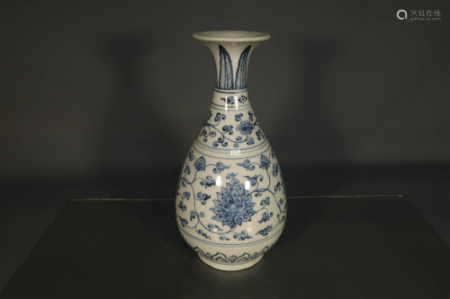 A Delicate Blue And White Flower Vase