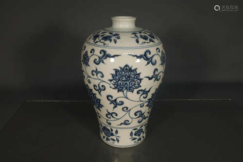 A Delicate Blue And White Flower Vase