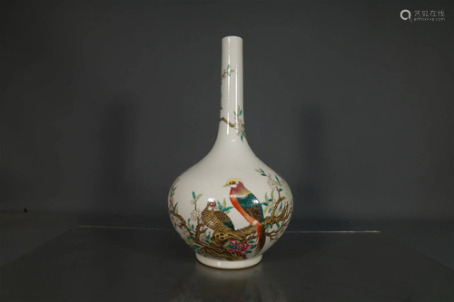 A Fine Famille Rose Flower& Bird Vase