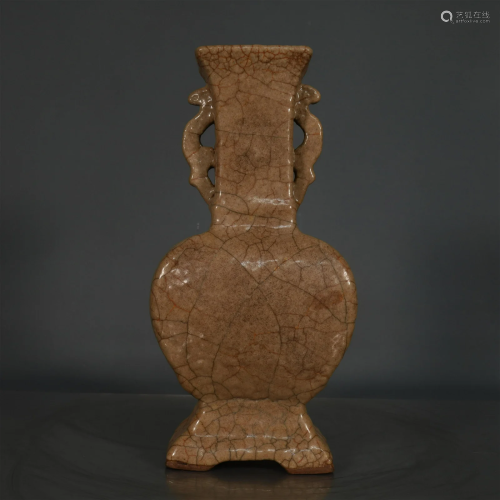A Rare Ge Kiln "Two Handles"Square Vase