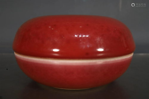 A Delicate Ji-Red Glazed Printed Box