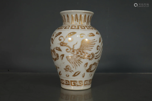 A Fine Golden Color Phoenix Flower Vase