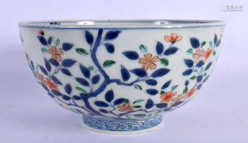 AN 18TH CENTURY JAPANESE EDO PERIOD IMARI BOWL painted with ...