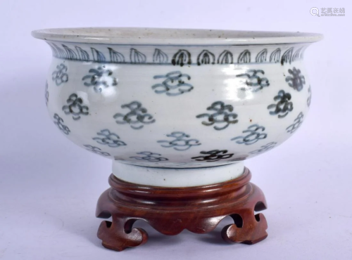 A 19TH CENTURY CHINESE BLUE AND WHITE PORCELAIN CENSER paint...