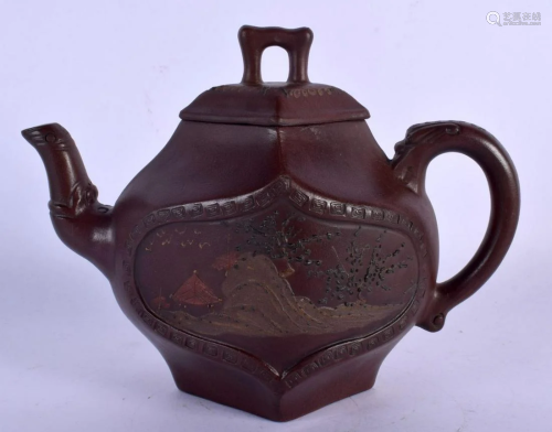 AN UNUSUAL EARLY 20TH CENTURY CHINESE YIXING TEAPOT AND COVE...