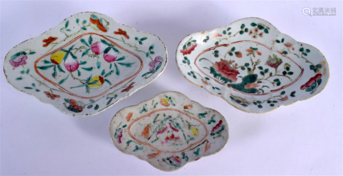 A SET OF THREE EARLY 20TH CENTURY CHINESE FAMILLE ROSE DISHE...