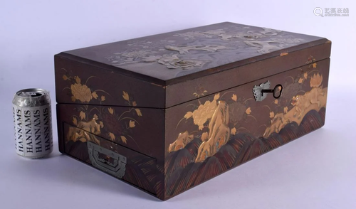 A FINE LARGE 19TH CENTURY JAPANESE MEIJI PERIOD GOLD LACQUER...