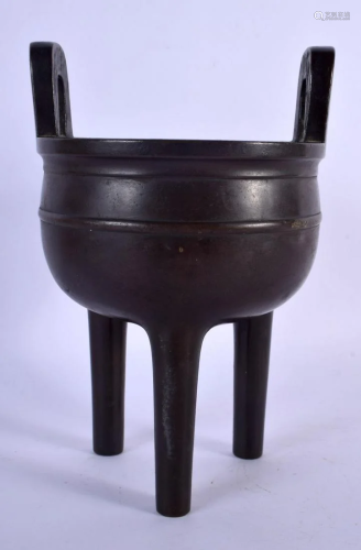 A FINE AND RARE 17TH/18TH CENTURY CHINESE BRONZE DING CENSER...