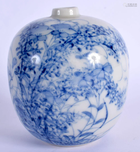 A 19TH CENTURY JAPANESE MEIJI PERIOD PORCELAIN VASE painted ...