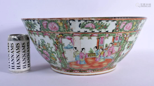 A LARGE 19TH CENTURY CHINESE CANTON FAMILLE ROSE PORCELAIN B...