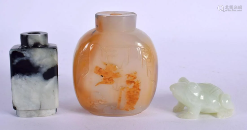 AN EARLY 20TH CENTURY CHINESE JADE SNUFF BOTTLE together wit...