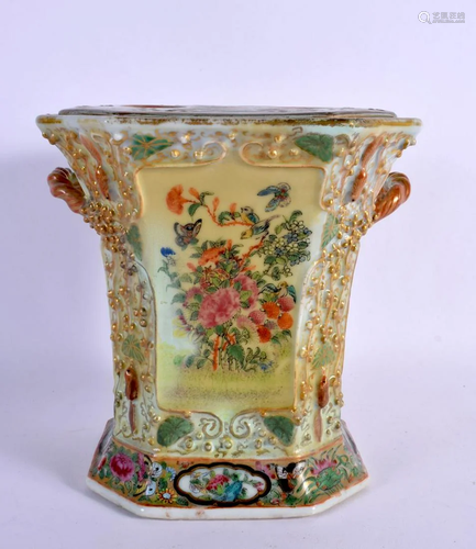 AN 18TH/19TH CENTURY CHINESE EXPORT FAMILLE ROSE BOUGH POT Q...