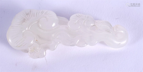 AN EARLY 20TH CENTURY CHINESE CARVED WHITE JADE LINGZHI FUNG...