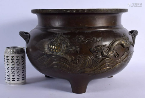 A LARGE 19TH CENTURY JAPANESE MEIJI PERIOD BRONZE JARDINIERE...