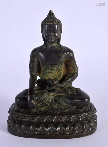 A SMALL CHINESE BRONZE BUDDHA 20th Century. 6 cm x 4 cm.