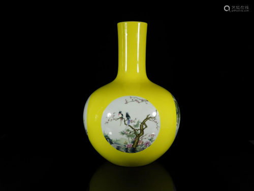 A Top Yellow Ground Famille-rose Vase