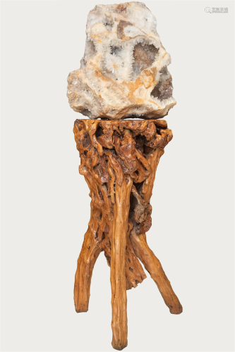 ROOT CARVING STAND WITH CRYSTAL ORNAMENT