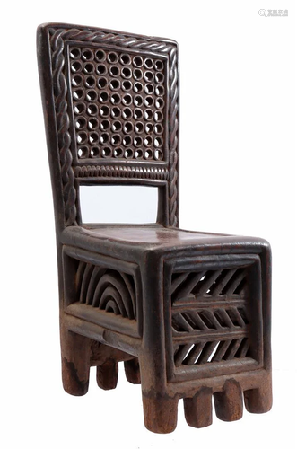 Wooden chair with open work dÃ©cor