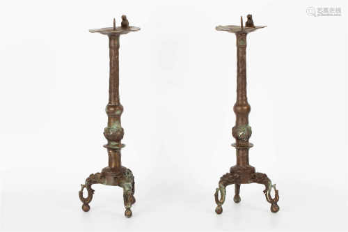 A PAIR OF CANDLESTICKS WITH 'DA MING XUAN DE' MARK