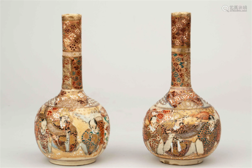 A PAIR OF JAPANESE FIGURE VASE, 18TH CENTURY