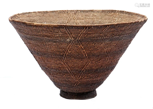 Traditional Makenge carrot flour basket