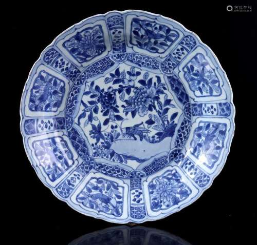 Porcelain dish with blue and white decor