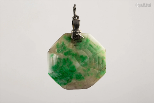 JADEITE GOSSIP PATTERN PENDANT