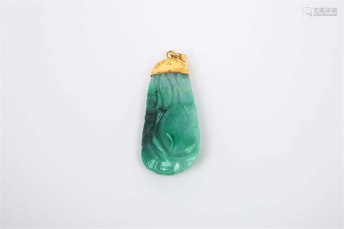 18K GOLD JADEITE PENDANT