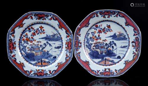 2 ocotognal porcelain dishes with polychrome décor