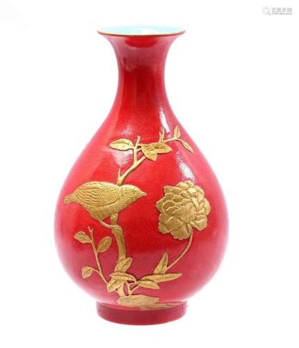 Porcelain vase with monochrome red décor